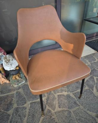 poltroncina vintage degli anni '50 in stile mid-ce