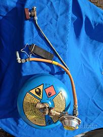 Bombola gas butano per camper 2 kg con accessori