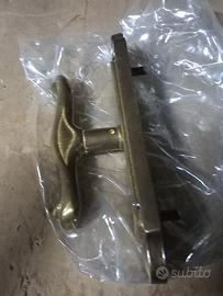 maniglie per finestre con le aste 