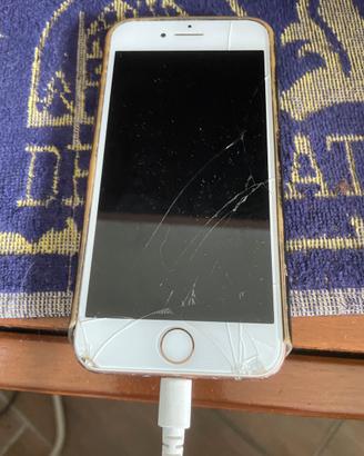 Apple 8 danneggiato