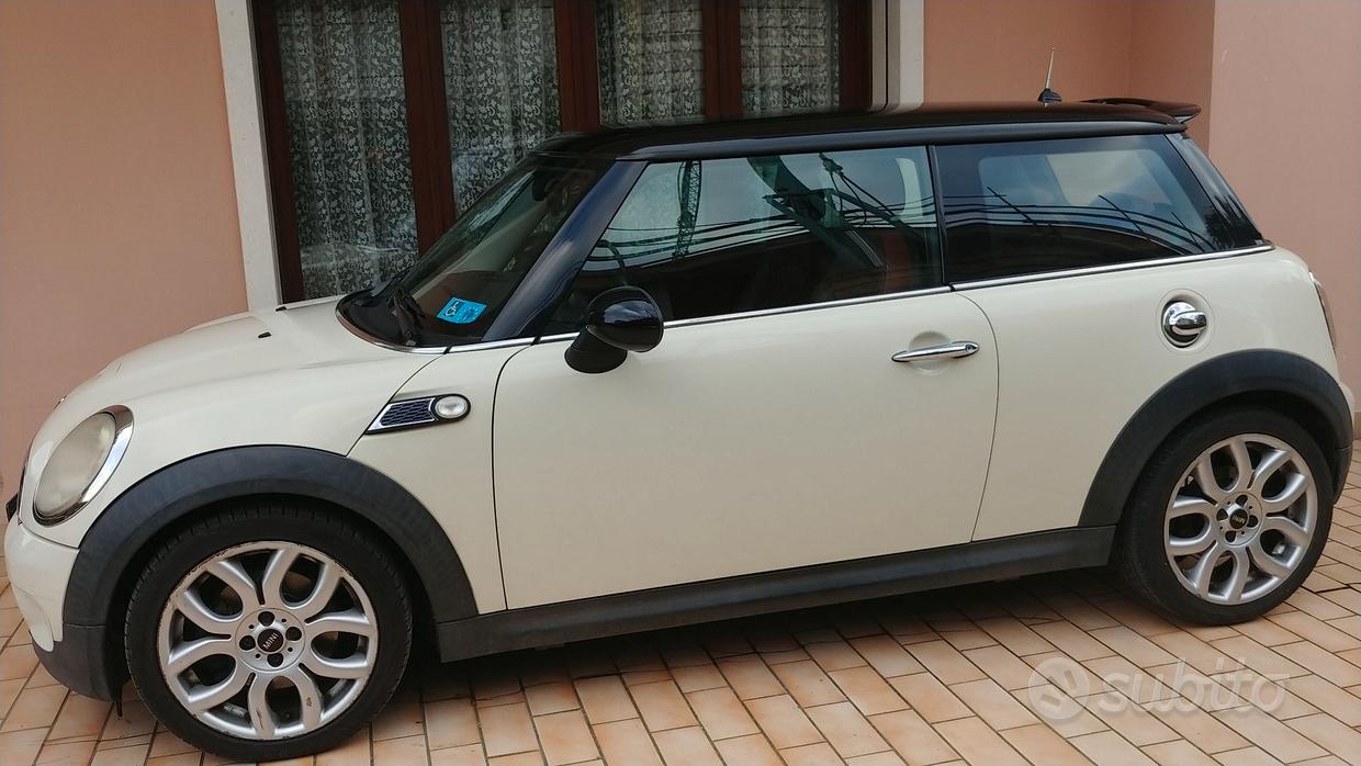 MINI Mini Cooper AE(J01)
