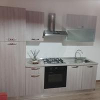 Blocco mobili quasi nuovi