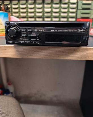 Autoradio della Clarion, vintage