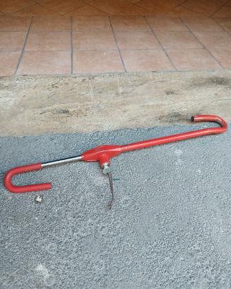 bloccasterzo
