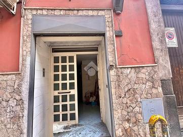 NEGOZIO A TORRE DEL GRECO