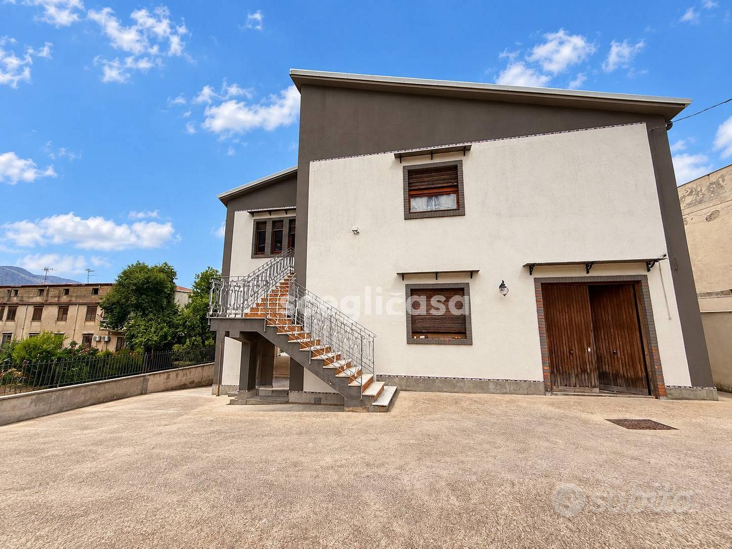 Casa – Carini, Piraineto - Altro