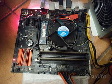 scheda madre CPU RAM SSD m2 