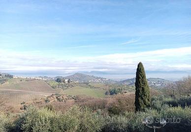Villa di 250 m² con più di 5 locali e box auto dop