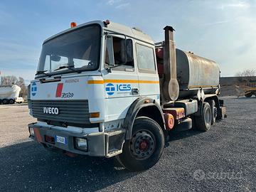 Autocarro botte emulsione