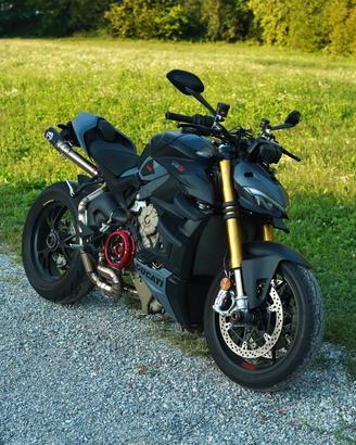 Ducati Streetfighter v4s