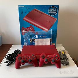 PS3 Super Slim 500GB Rossa – Completa con 2 contro
