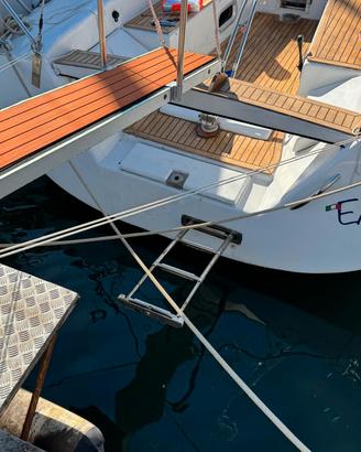 barca a vela da regata e crociera 