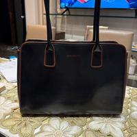 Borsa nera ecopelle firmata