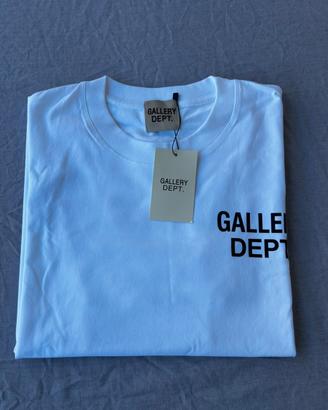 T-shirt Gallery Dept. Hollywood CA Bianca