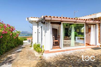 Splendida villa singola a due passi dal mare