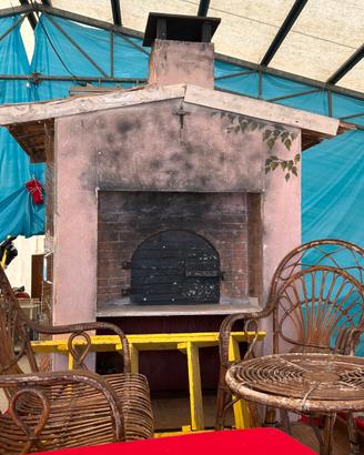 Forno finto per sfilata storica/carro in maschera