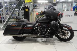 Harley-davidson Street Glide C.V.O. 117 c.i.