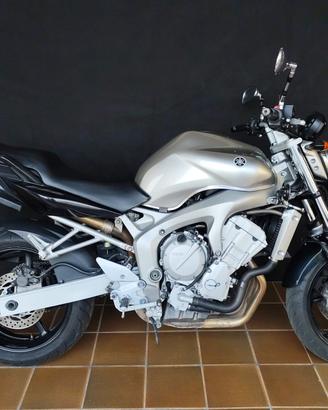 Yamaha FZ6