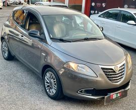 Ypsilon 0.9 TwinAir 85 CV/Platinum/unipro/rate