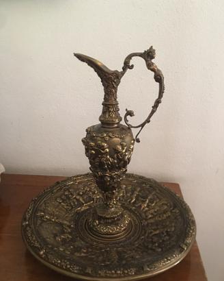Antico Piatto con Brocca in Bronzo