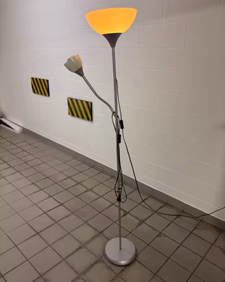 Lampada da terra Ikea