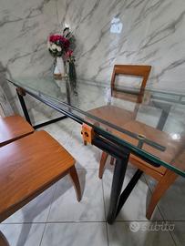 Tavolo in cristallo per salone