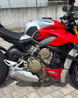 Ducati Streetfighter V4S