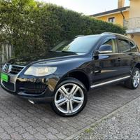 Volkswagen Touareg 3.0/240CV V6 TDI DPF tip. Execu