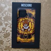 cover Moschino 