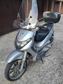 Scooter Piaggio Beverly 250