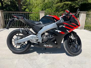 Aprilia rs 125 4t (2023)