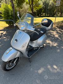 Vespa gts250 ie