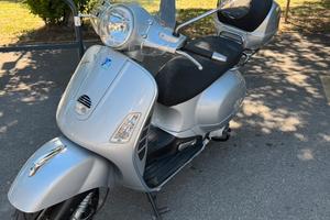 Vespa gts250 ie