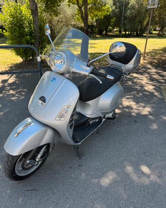 Vespa gts250 ie