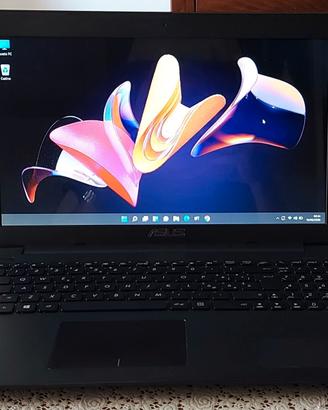 Notebook Asus 15 pollici Intel full hd perfetto.