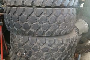 Gomme Michelin 365/85R20