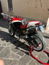 Ducati monster 696 come nuovo