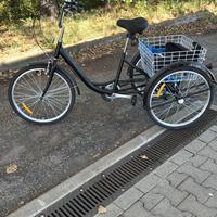 Triciclo per adulti pari al nuovo