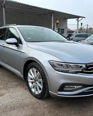 Volkswagen Passat Variant 2.0 TDI SCR EVO DSG Busi