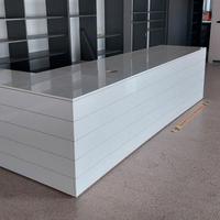 Bancone da negozio + 5 espositori
