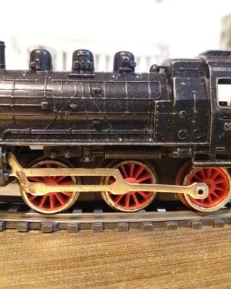 Locomotiva vintage, usata. + rotaie