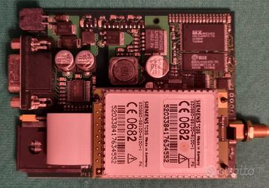 Scheda di sviluppo con modulo GSM Siemens TC35