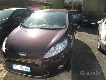 Ford Fiesta 1.4 5 porte Bz.- GPL Titanium