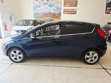 Ford Fiesta 1.4 5 porte Bz.- GPL Titanium
