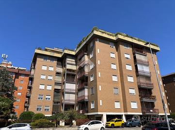 3 LOCALI A NOVARA
