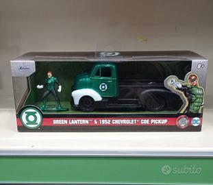 Green Lantern e Pickup Chevrolet Coe Die-Cast Jada