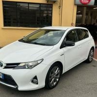 Toyota Auris Anno 2013 1.8 Hybrid Lounge