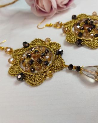 Orecchini ad uncinetto fatti a mano