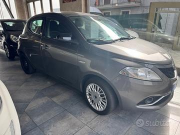 Lancia Ypsilon 1.2 69 CV 5 porte GPL Ecochic Gold