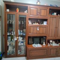 Parete attrezzata in legno 